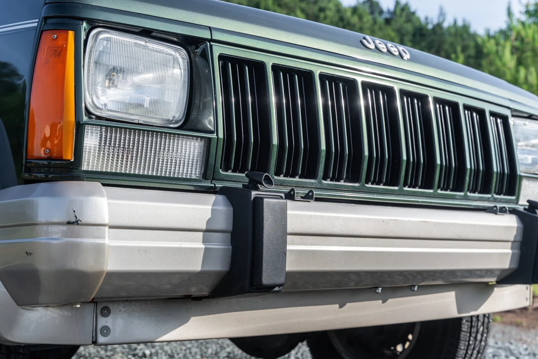 1995 Jeep XJ Cherokee - Image 13 of 31