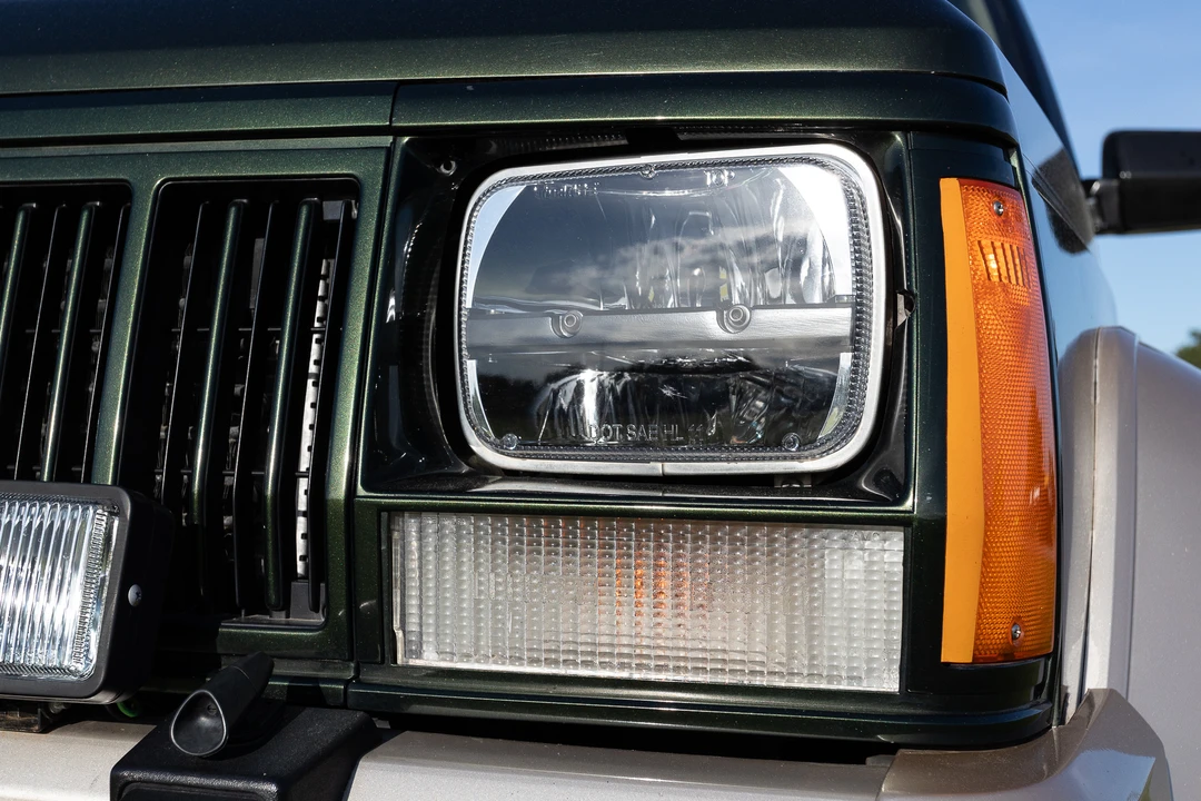 1995 Jeep XJ Cherokee - Image 17 of 31