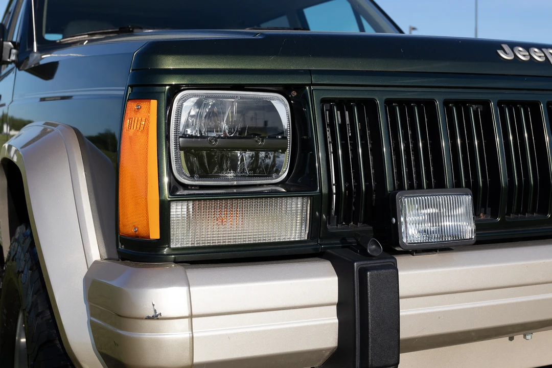 1995 Jeep XJ Cherokee - Image 16 of 31