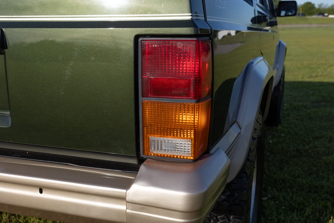 1995 Jeep XJ Cherokee - Image 20 of 31