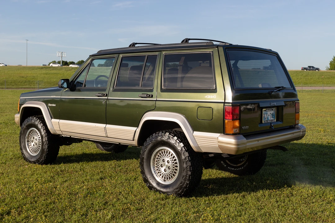 1995 Jeep XJ Cherokee - Image 6 of 31
