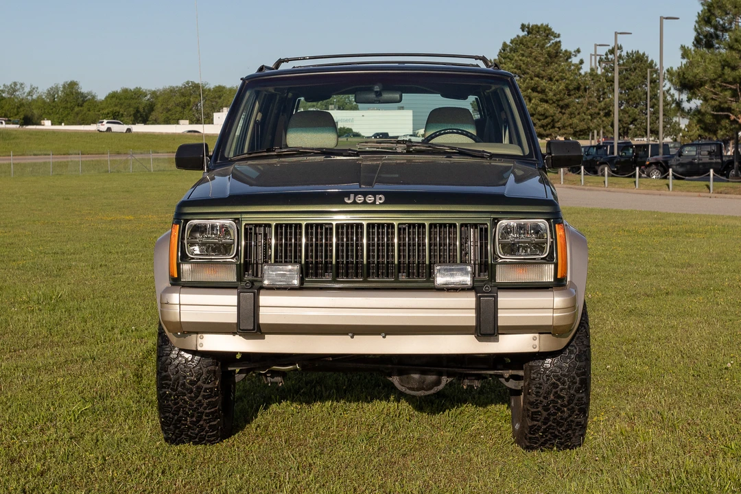 1995 Jeep XJ Cherokee - Image 2 of 31
