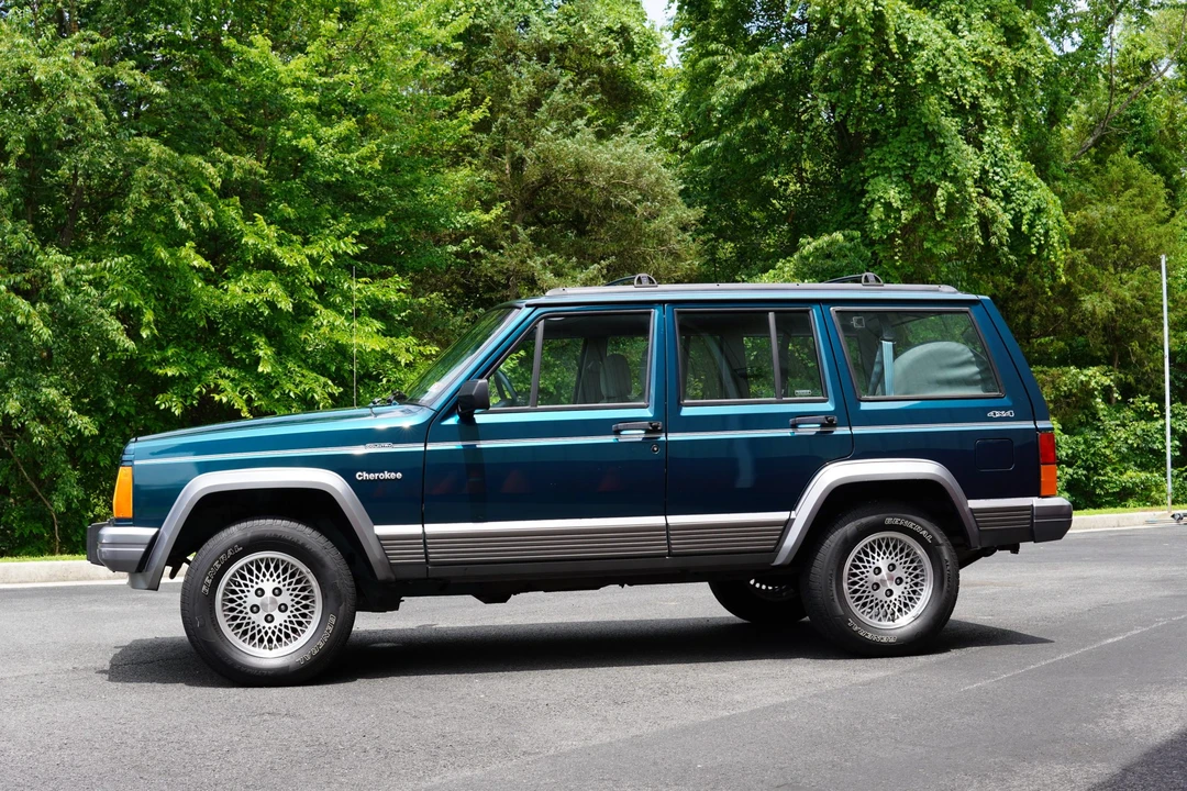 1995 Jeep XJ Cherokee - Image 9 of 31