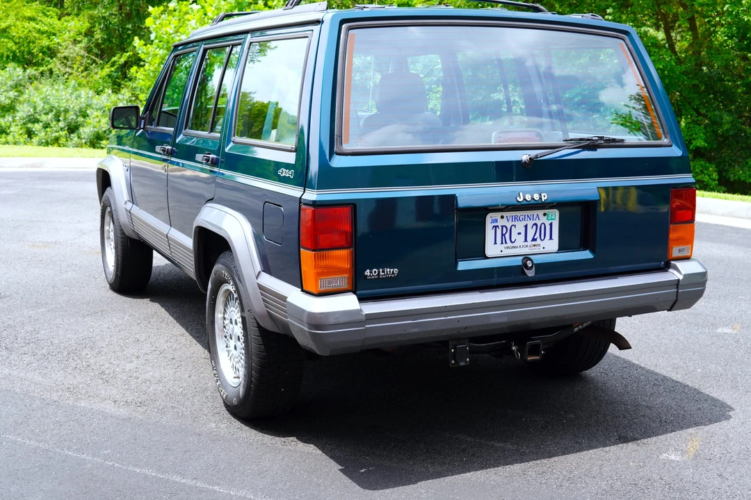 1995 Jeep XJ Cherokee - Image 10 of 31