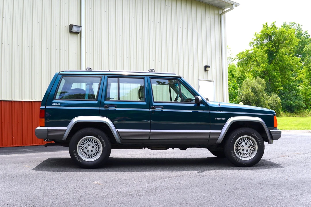 1995 Jeep XJ Cherokee - Image 6 of 31