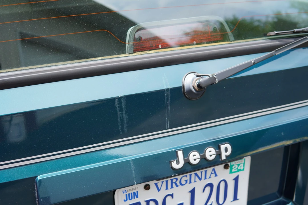 1995 Jeep XJ Cherokee - Image 28 of 31