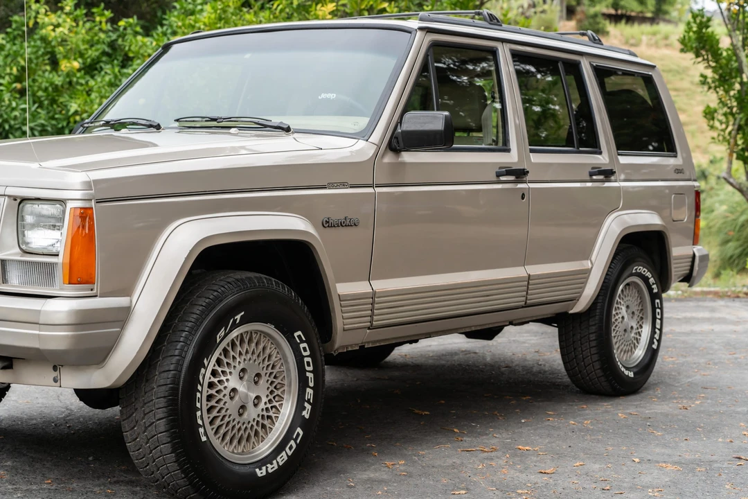 1995 Jeep XJ Cherokee - Image 20 of 31