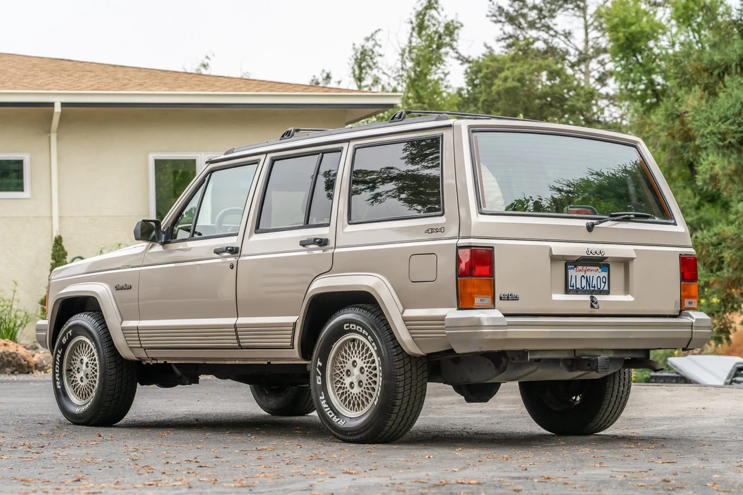 1995 Jeep XJ Cherokee - Image 3 of 31