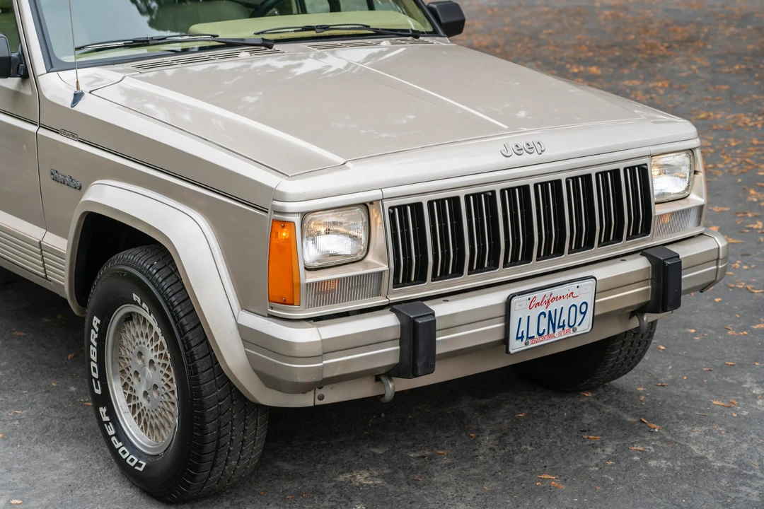 1995 Jeep XJ Cherokee - Image 13 of 31