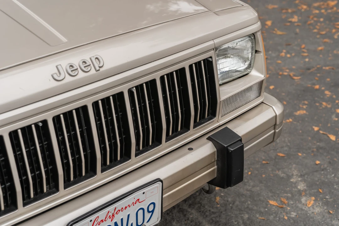 1995 Jeep XJ Cherokee - Image 18 of 31