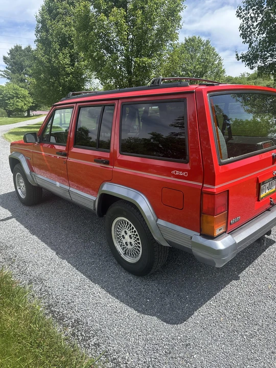 1995 Jeep XJ Cherokee - Image 11 of 31