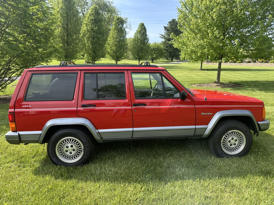 1995 Jeep XJ Cherokee - Image 7 of 31