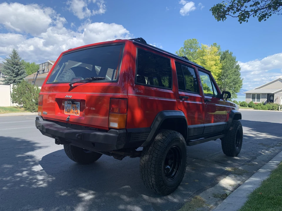 1995 Jeep XJ Cherokee - Image 13 of 31