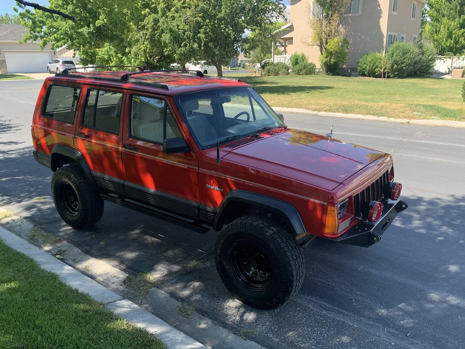 1995 Jeep XJ Cherokee - Image 16 of 31