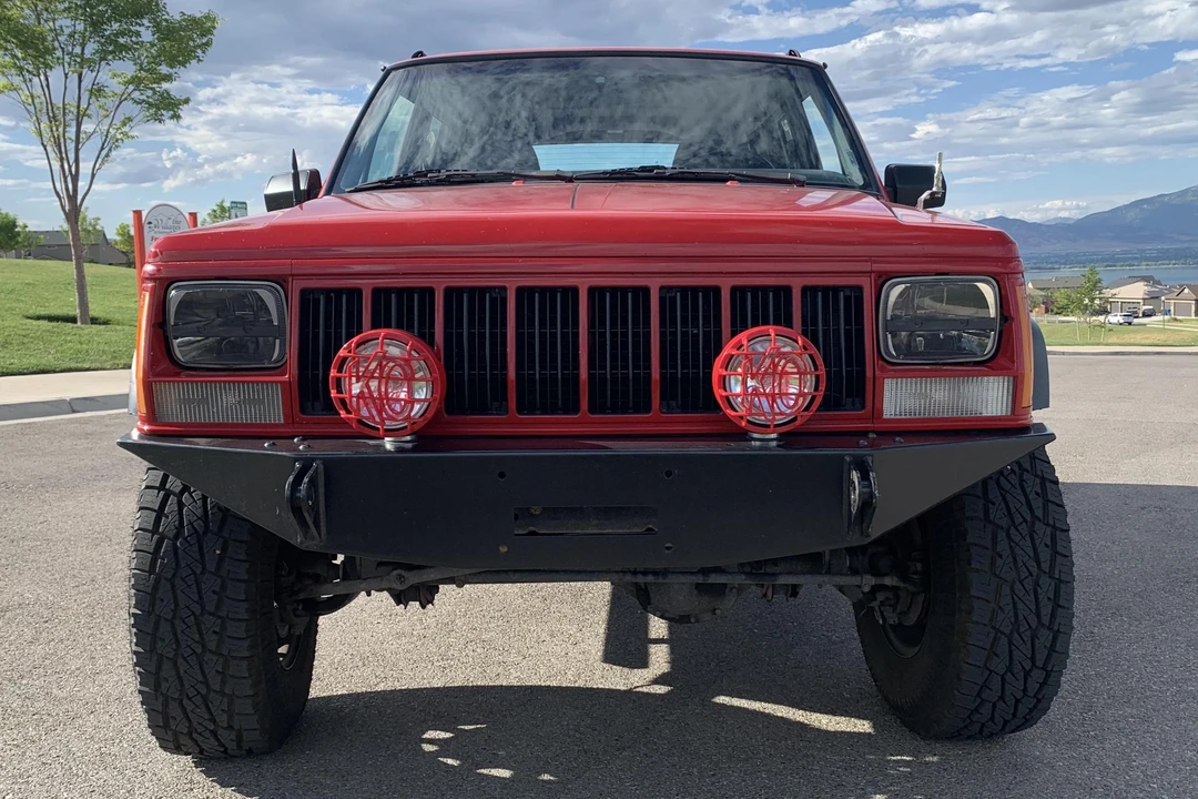 1995 Jeep XJ Cherokee - Image 2 of 31