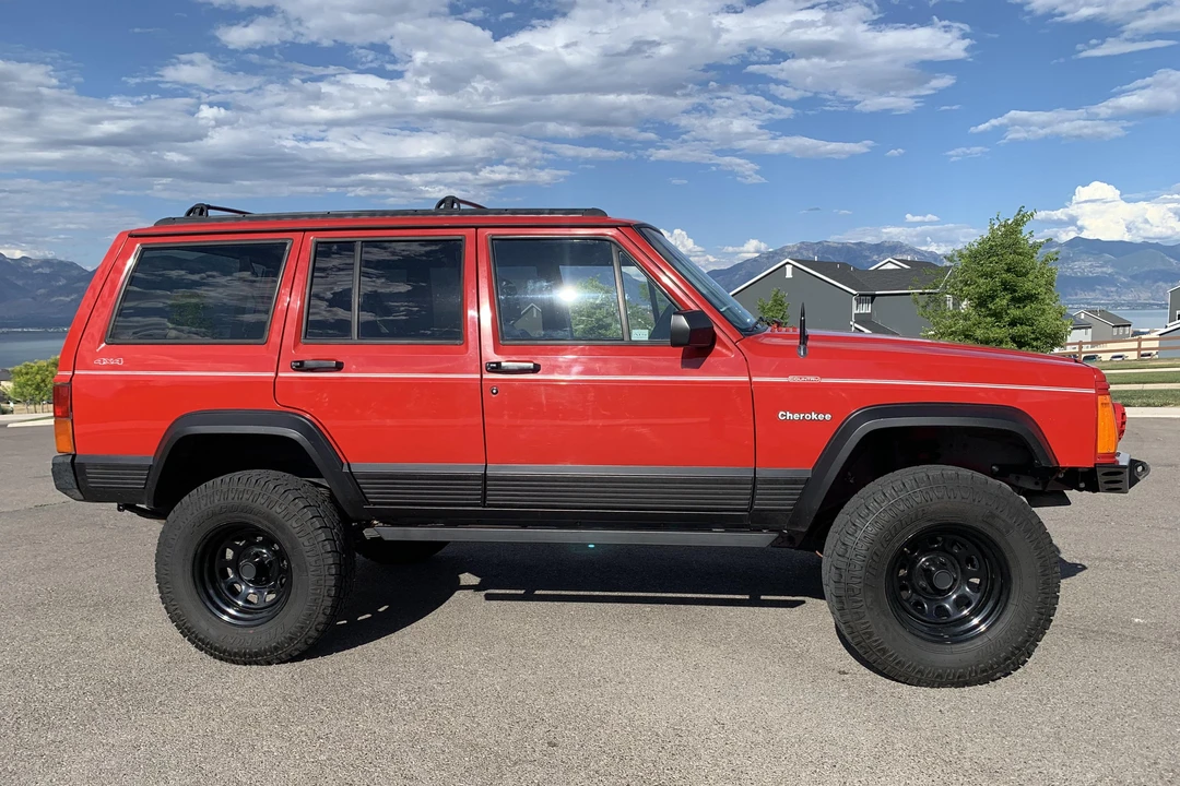 1995 Jeep XJ Cherokee - Image 3 of 31