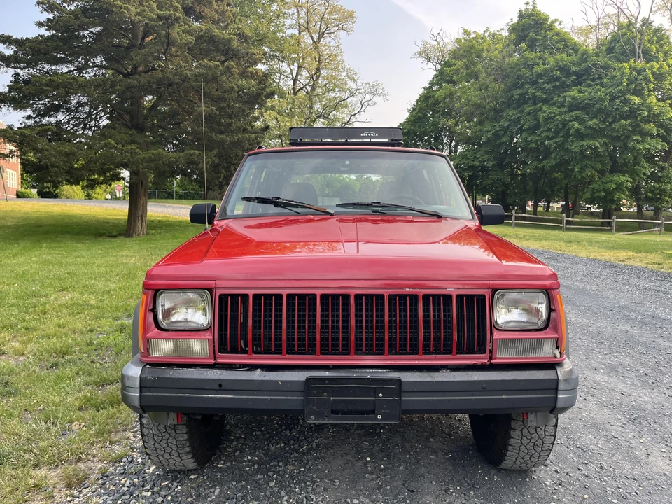 1995 Jeep XJ Cherokee - Image 6 of 31