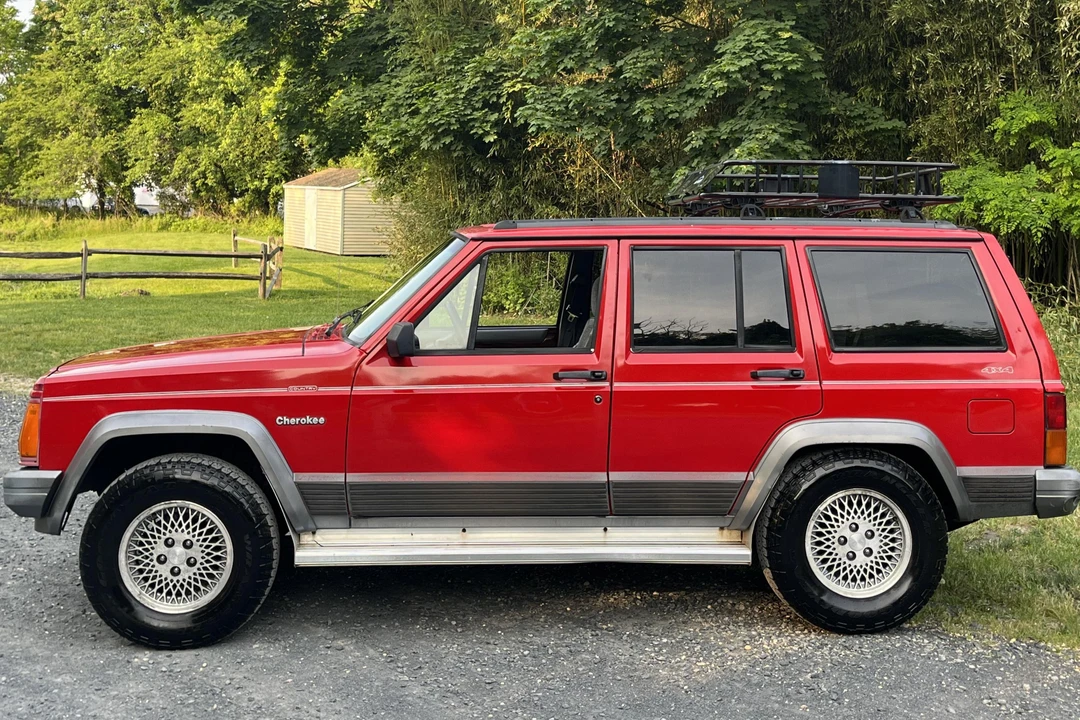 1995 Jeep XJ Cherokee - Image 3 of 31