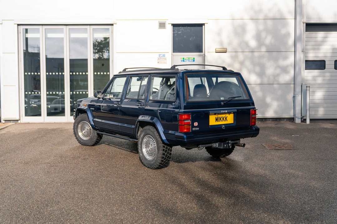 1995 Jeep XJ Cherokee - Image 6 of 31