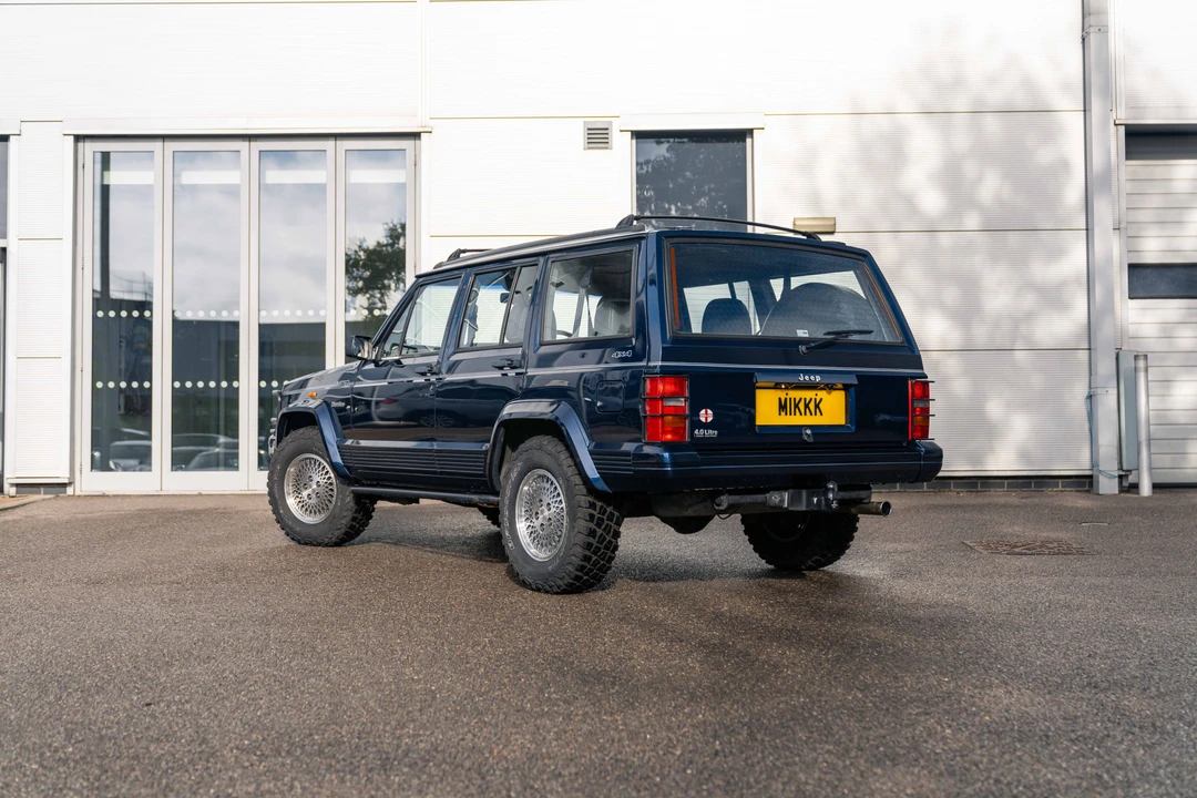 1995 Jeep XJ Cherokee - Image 14 of 31