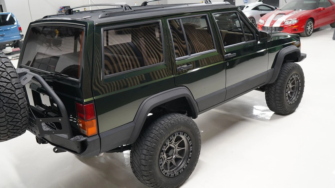 1995 Jeep XJ Cherokee - Image 13 of 21