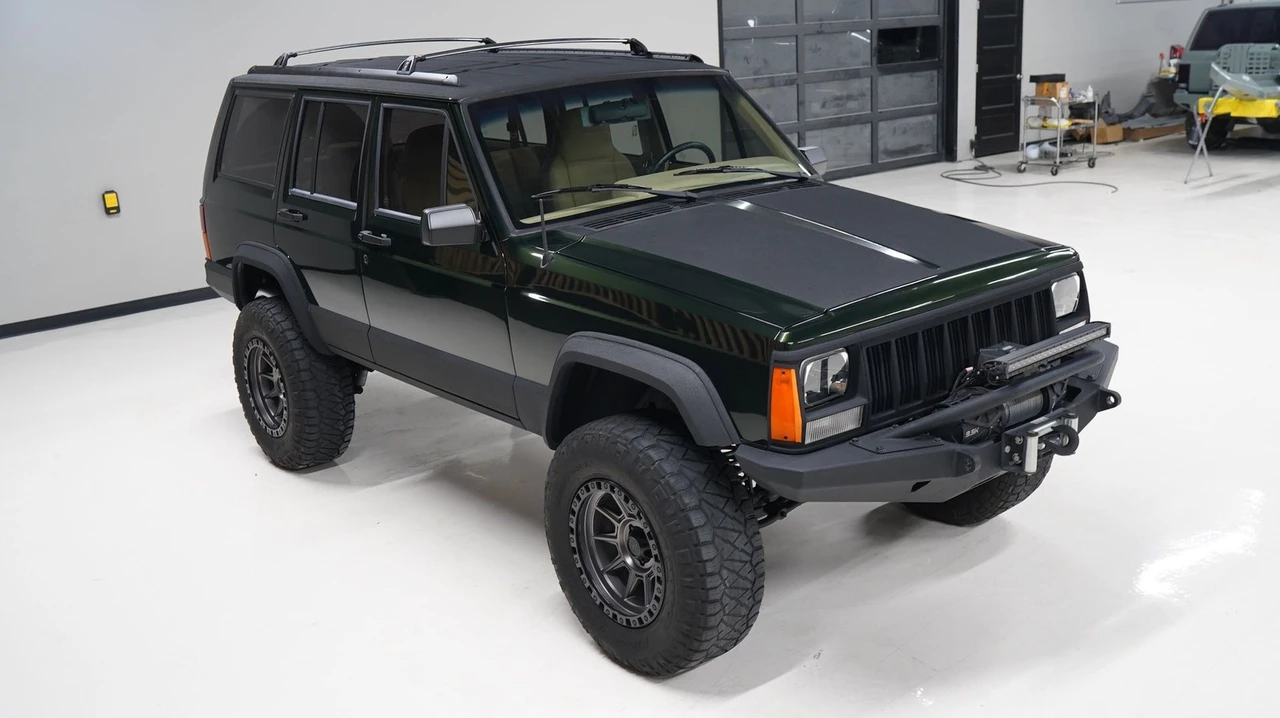 1995 Jeep XJ Cherokee - Image 15 of 21