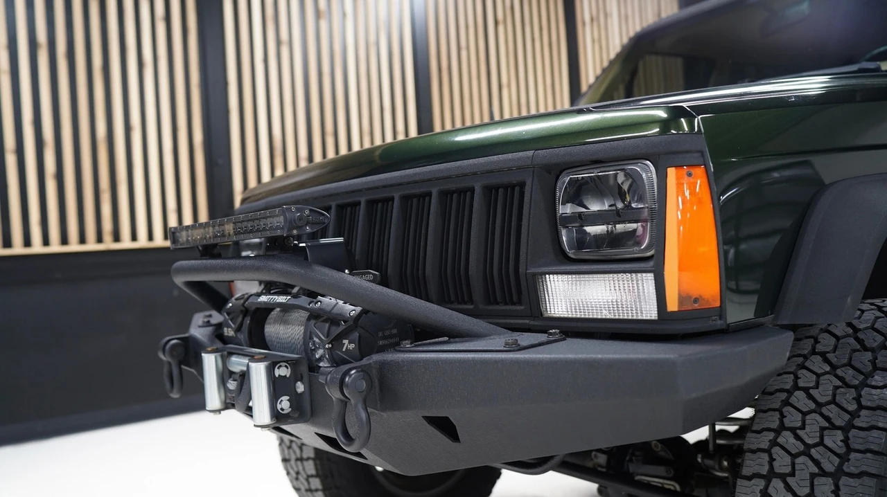 1995 Jeep XJ Cherokee - Image 21 of 25
