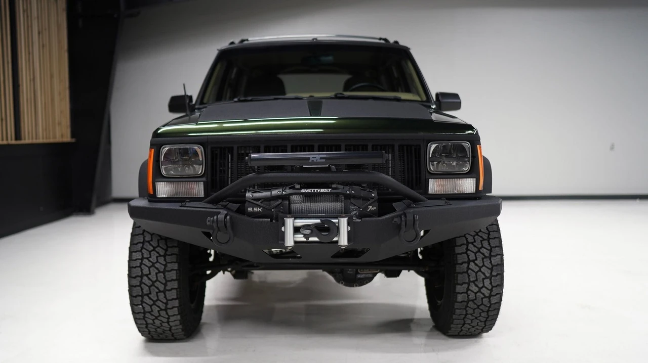 1995 Jeep XJ Cherokee - Image 14 of 25