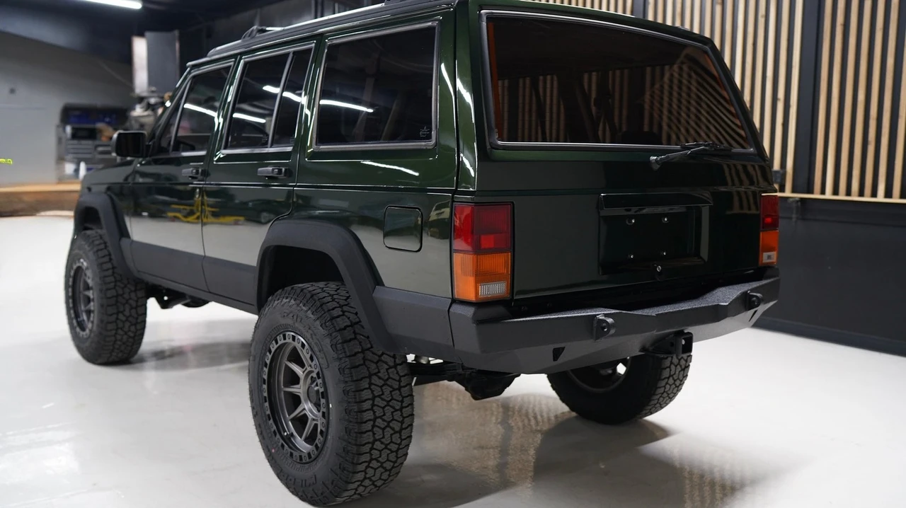 1995 Jeep XJ Cherokee - Image 7 of 25