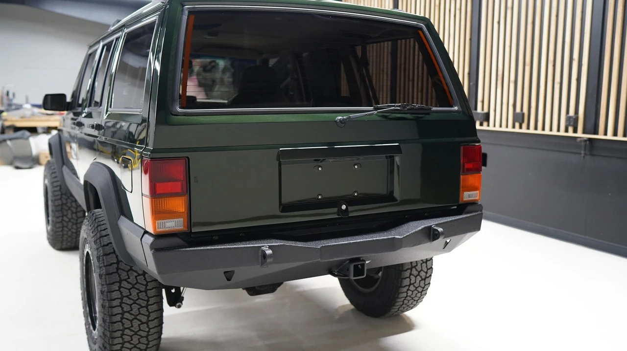 1995 Jeep XJ Cherokee - Image 9 of 25