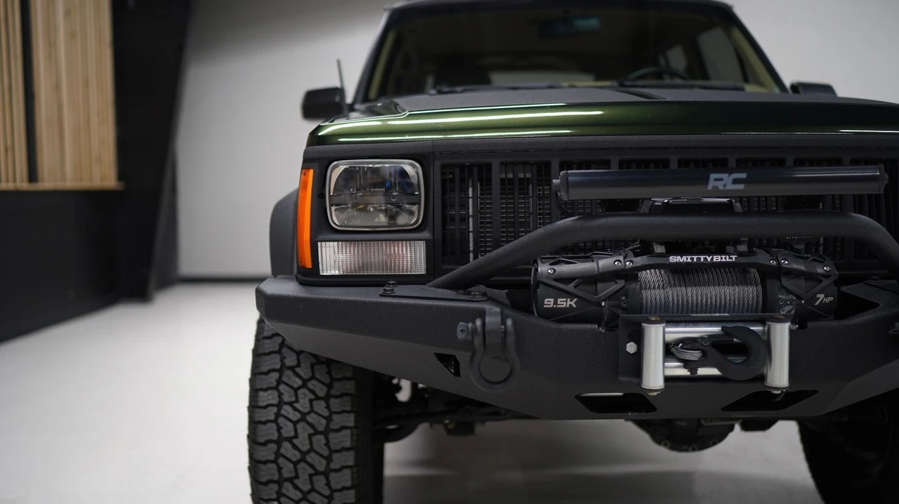 1995 Jeep XJ Cherokee - Image 16 of 25