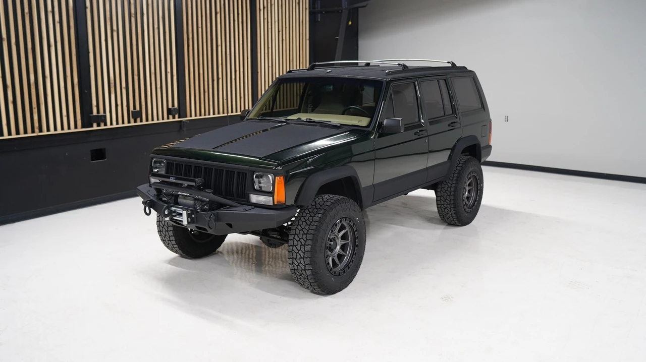 1995 Jeep XJ Cherokee - Image 2 of 25