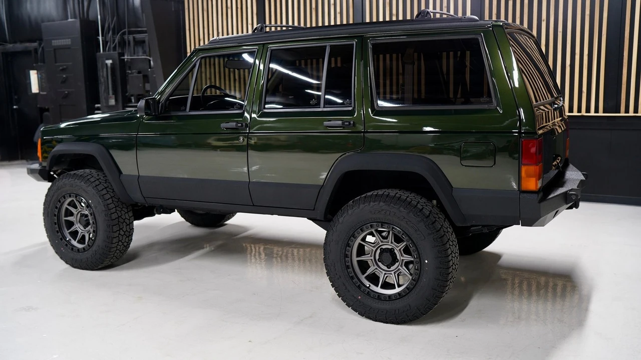 1995 Jeep XJ Cherokee - Image 6 of 25