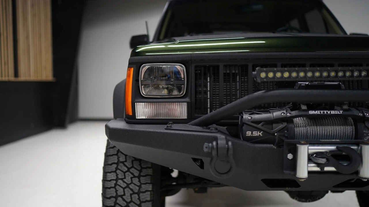 1995 Jeep XJ Cherokee - Image 19 of 25