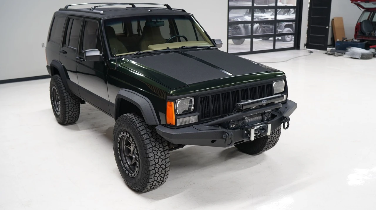 1995 Jeep XJ Cherokee - Image 13 of 25