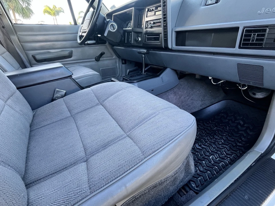 1995 Jeep XJ Cherokee - Image 11 of 21