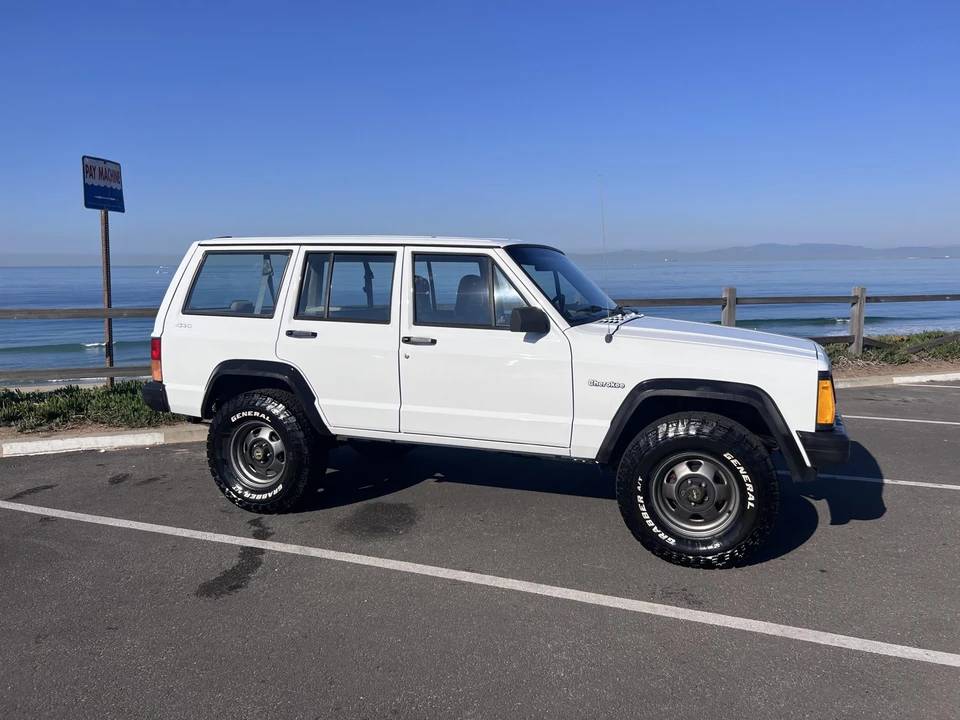 1995 Jeep XJ Cherokee - Image 19 of 31