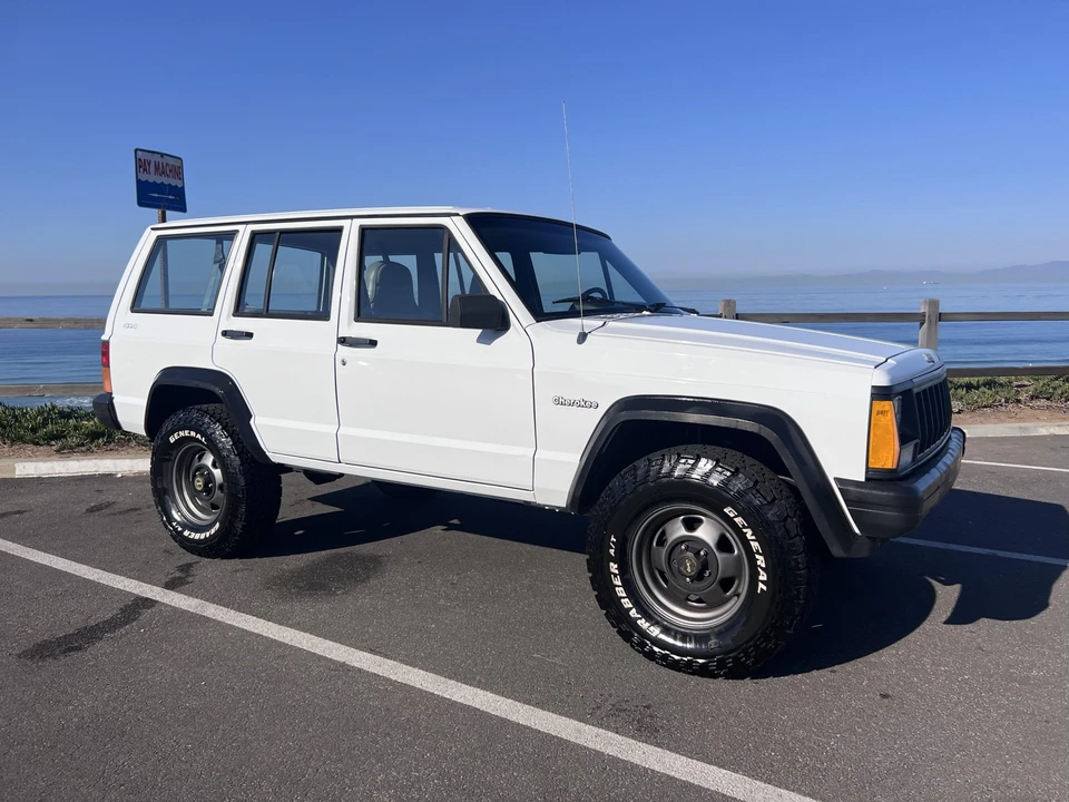 1995 Jeep XJ Cherokee - Image 16 of 31