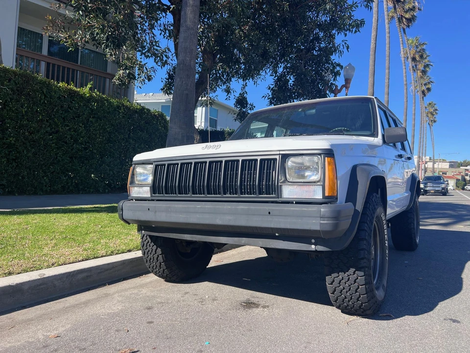 1995 Jeep XJ Cherokee - Image 6 of 31