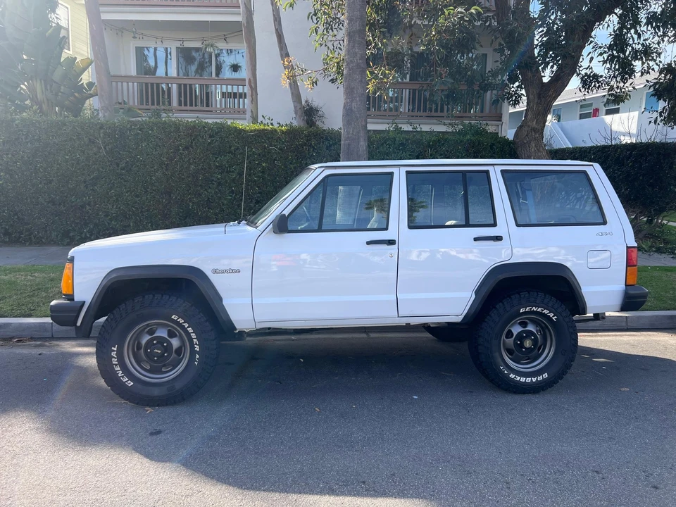 1995 Jeep XJ Cherokee - Image 3 of 31