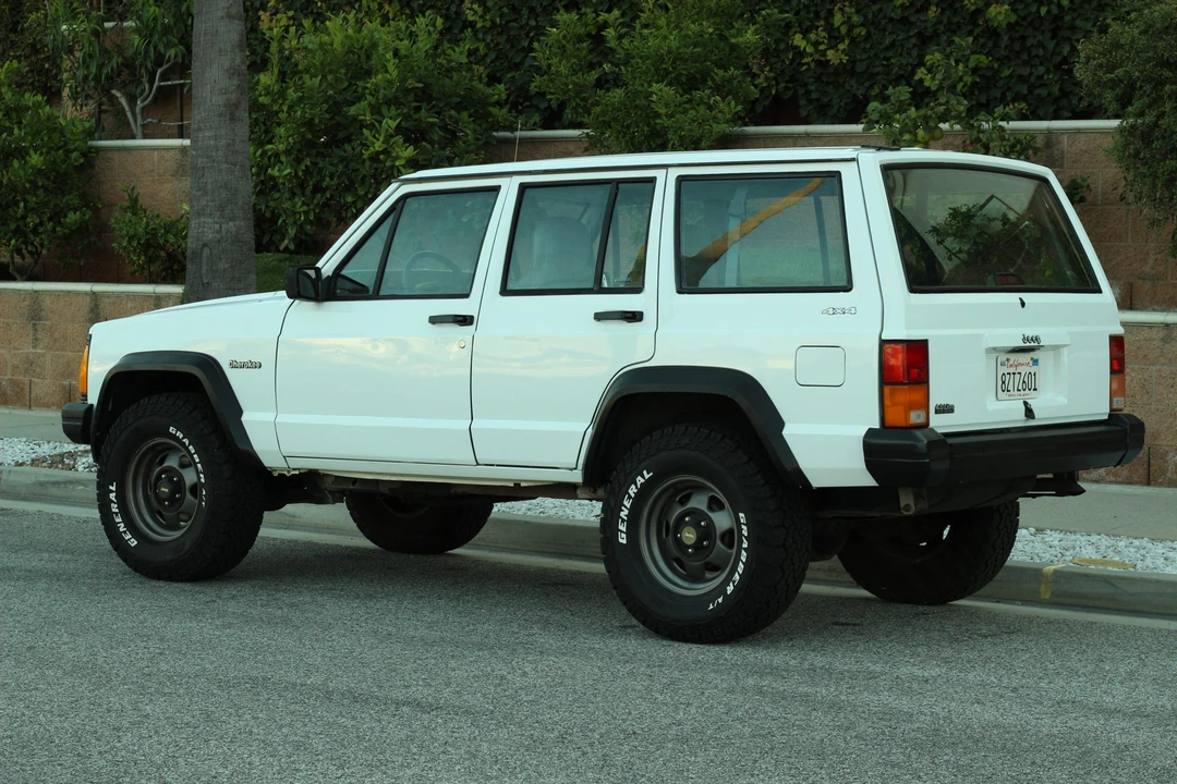 1995 Jeep XJ Cherokee - Image 17 of 31