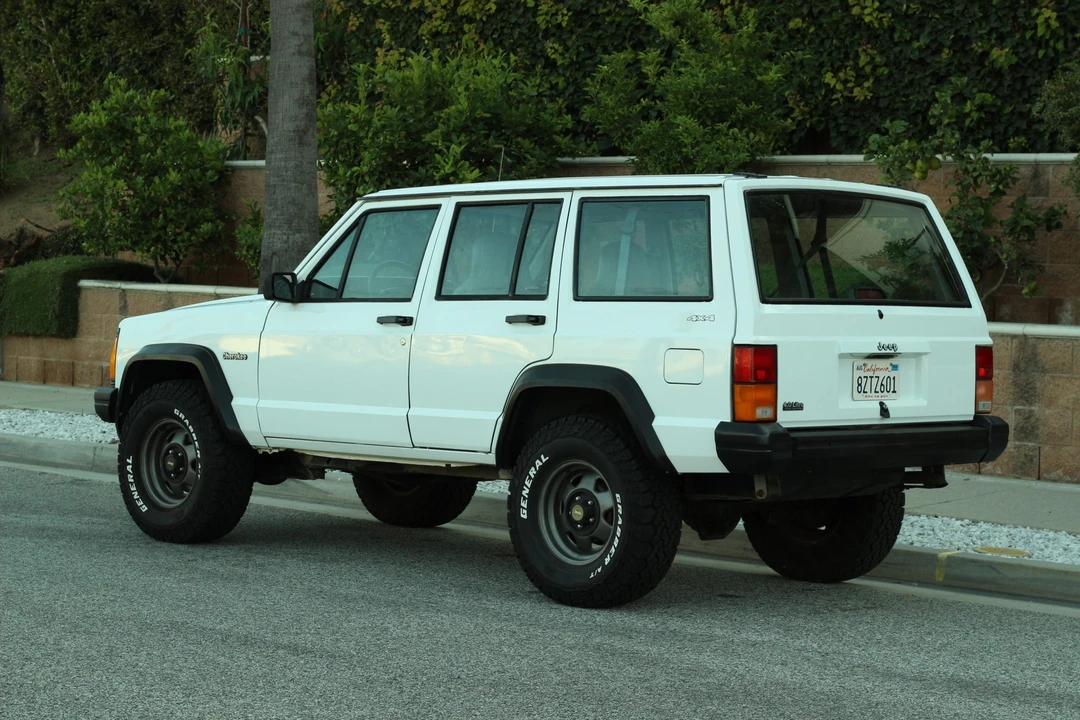 1995 Jeep XJ Cherokee - Image 18 of 31