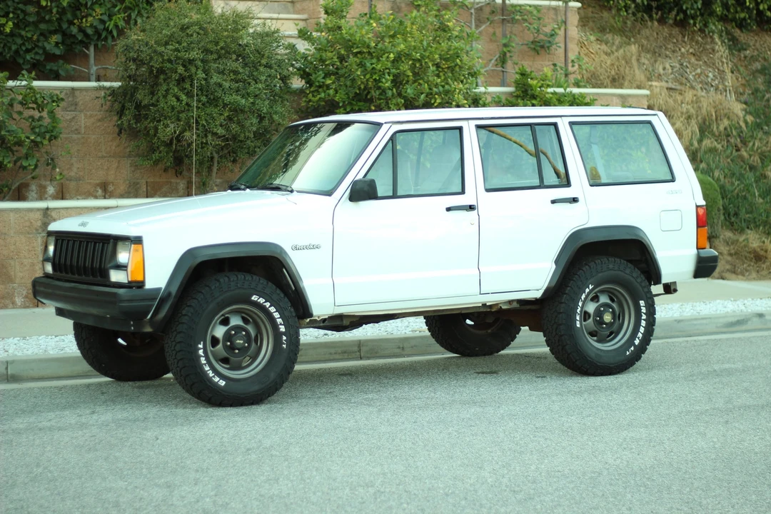1995 Jeep XJ Cherokee - Image 12 of 31
