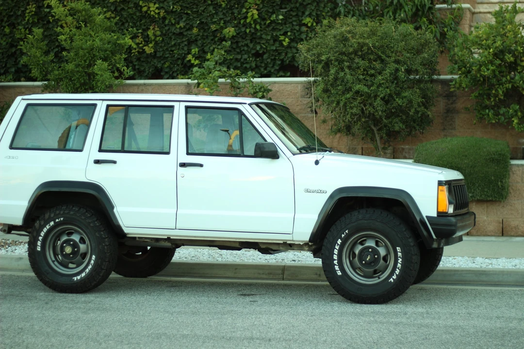 1995 Jeep XJ Cherokee - Image 28 of 31