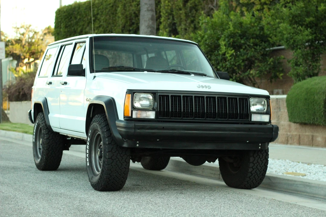 1995 Jeep XJ Cherokee - Image 4 of 31