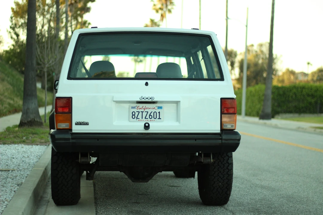 1995 Jeep XJ Cherokee - Image 24 of 31