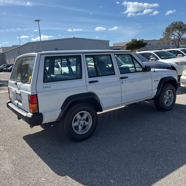 1995 Jeep XJ Cherokee - Image 15 of 31