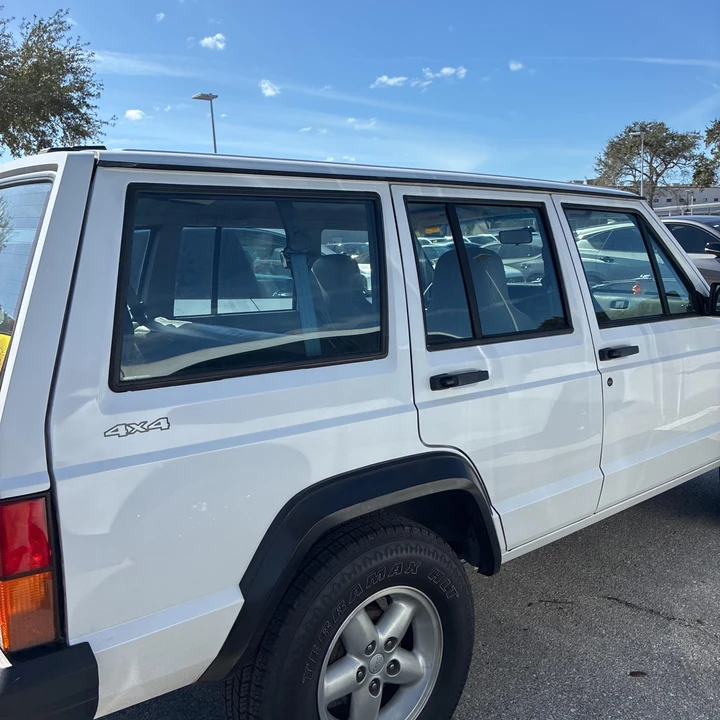 1995 Jeep XJ Cherokee - Image 17 of 31