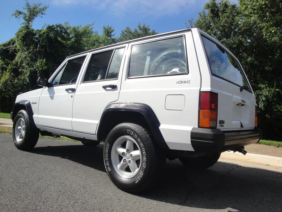 1995 Jeep XJ Cherokee - Image 21 of 31