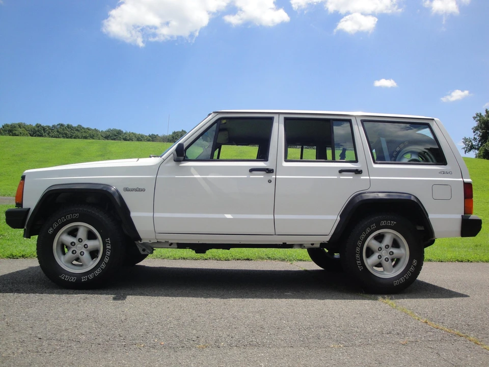 1995 Jeep XJ Cherokee - Image 22 of 31